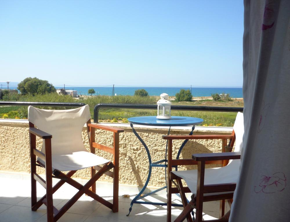 Villa Fleria Seaside Studios & Apts Йеранион Номер фото